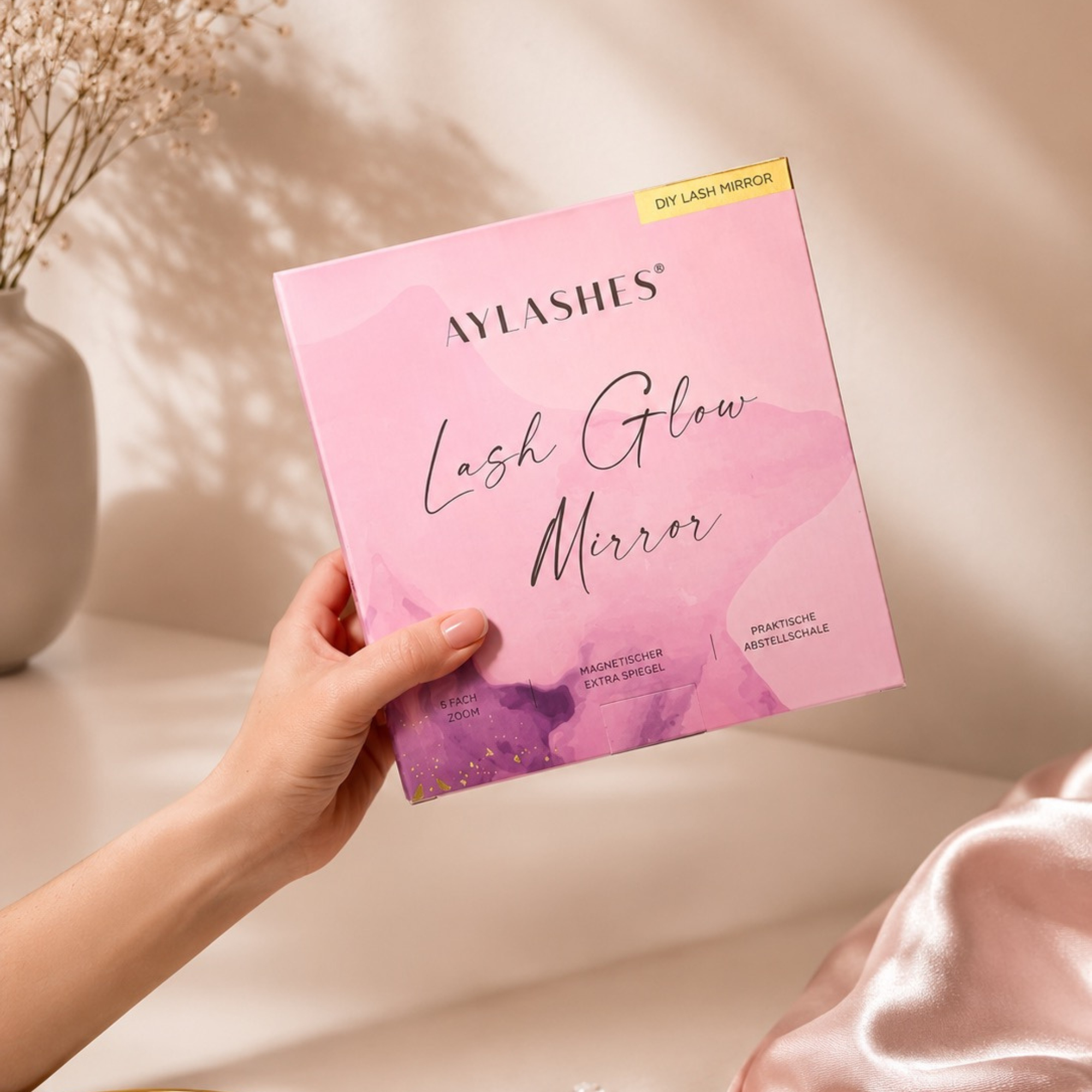 LASH GLOW MIRROR